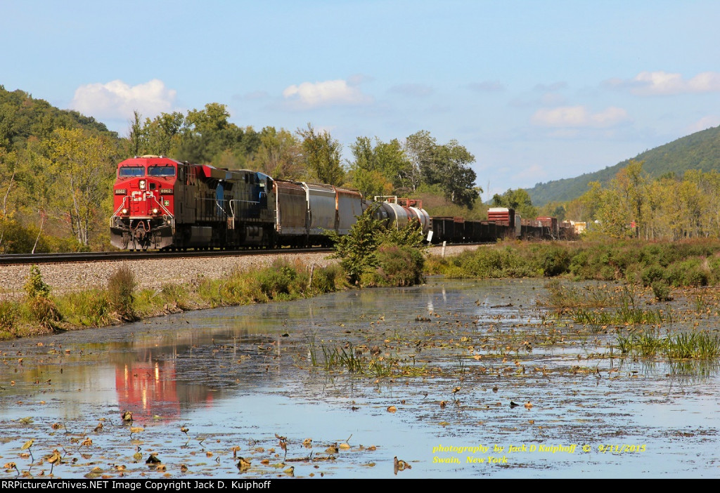 CP 8862 CITX 1007, eastbound on the ex-Erie Southern Tier with 38T, at Swain, NY. 9/11/2015